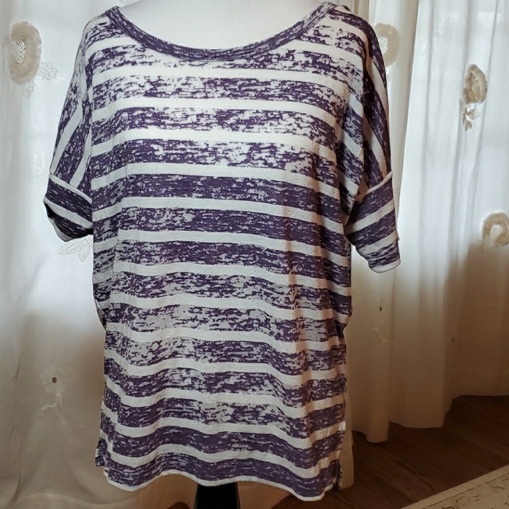 Gap t shirt